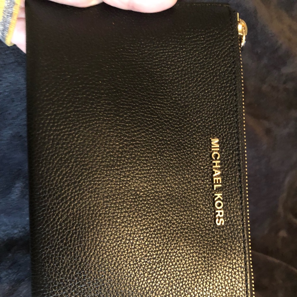 Michael Kors Jet Set wristlet